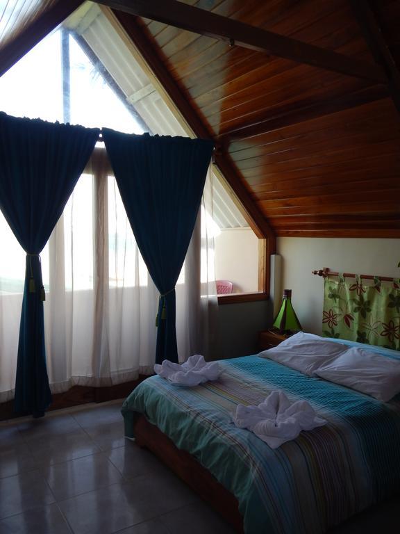 Hospedaje Casa Soleil Puerto Villamil Ngoại thất bức ảnh
